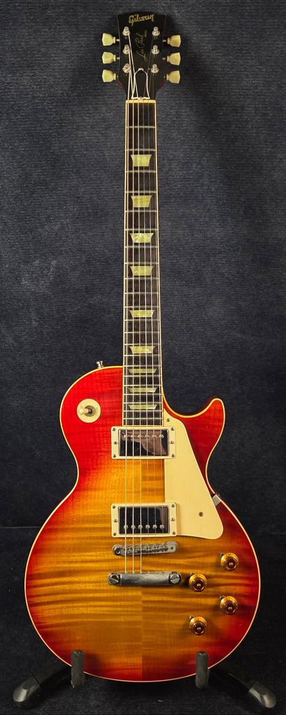 USED 1993 Gibson Les Paul Classic Premium Plus Electric Guitar Heritage Cherry Sunburst