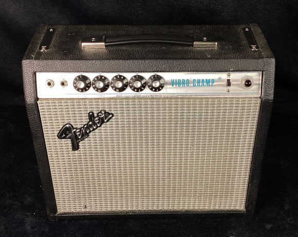 USED 1970-80 Fender Vibro Champ 6W Guitar Combo Amp