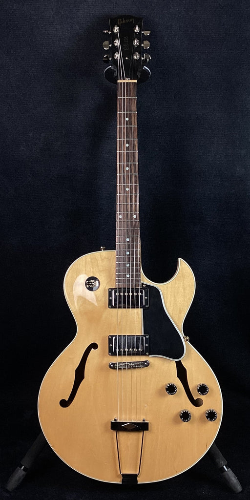 USED Used Gibson ES-135 Hollow Body Electric Guitar Natural
