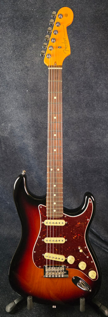USED Fender Stratocaster American Pro II - Bourbon Burst