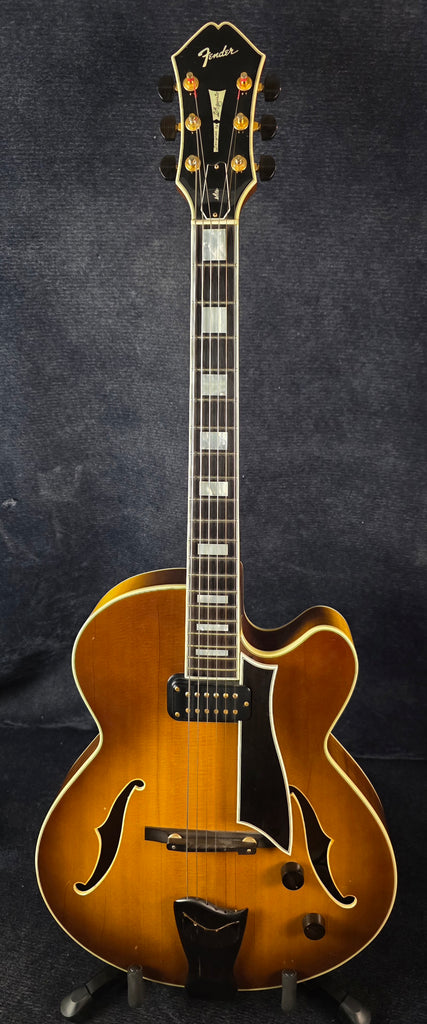 USED Fender 90's D'Aquisto - Classic Sunburst