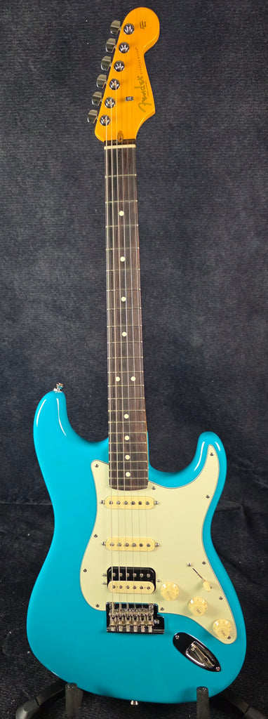 USED Fender Stratocaster American Pro II - Miami Blue